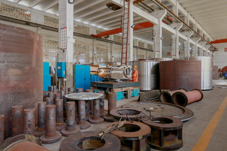 重庆博张机电设备工厂内部——辅料区,用于工人对产品叫行